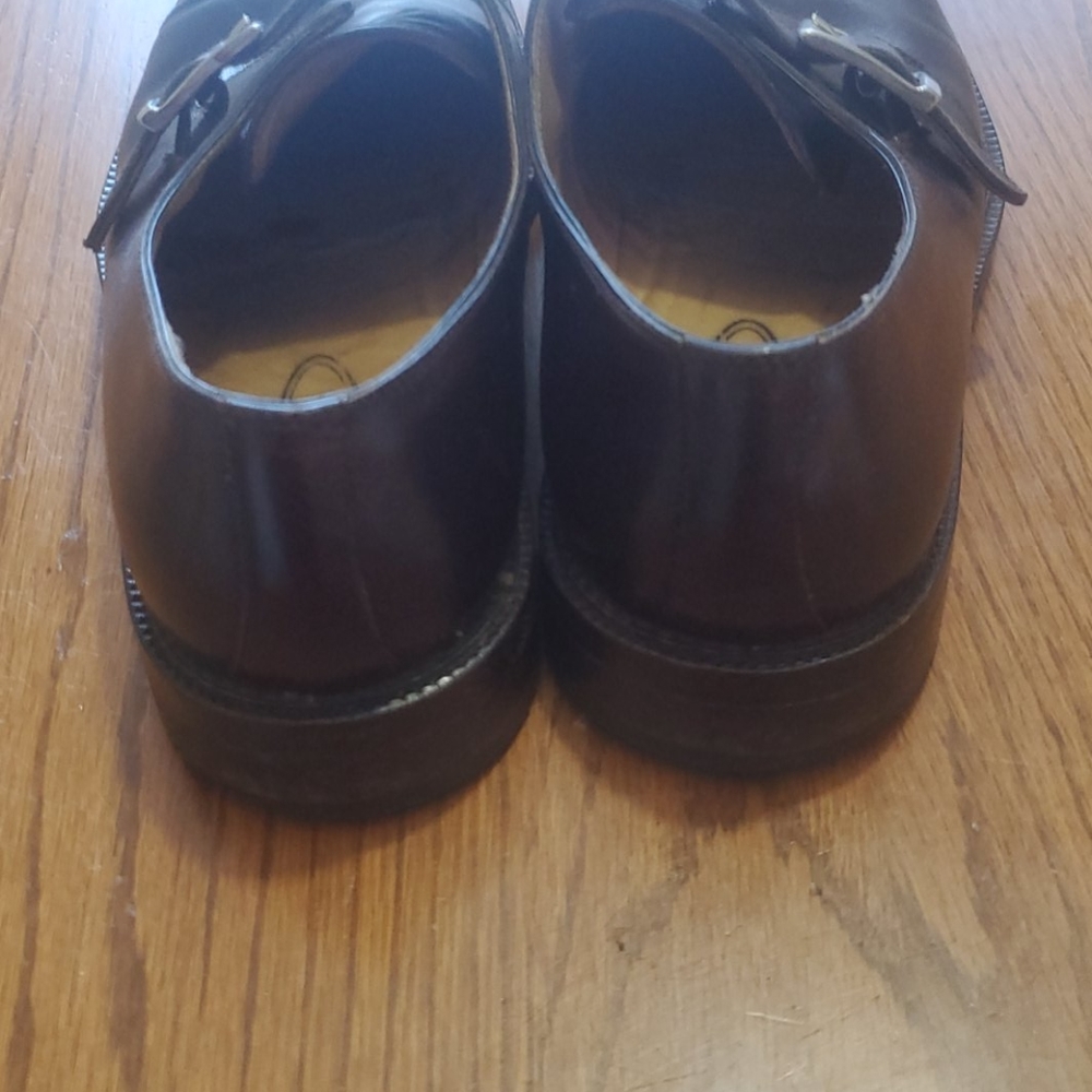 Shoes - Picture 4 of 5
